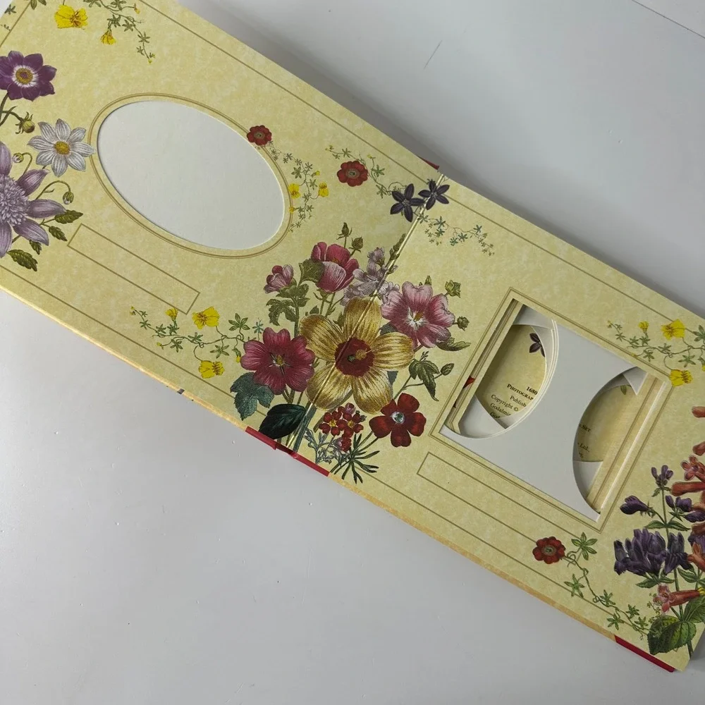 Vtg Classic Floral Gift Set Photo Album & 6 Cardstock Frames Envelopes Cottage